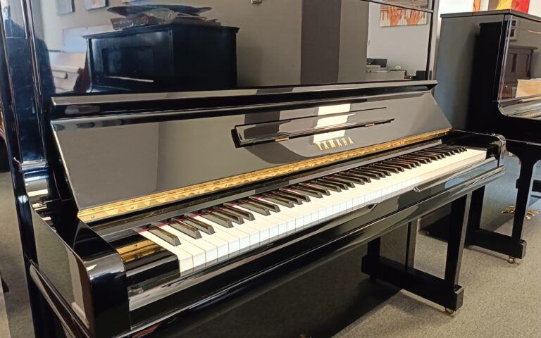 Pianino Yamaha U30A (5119211)